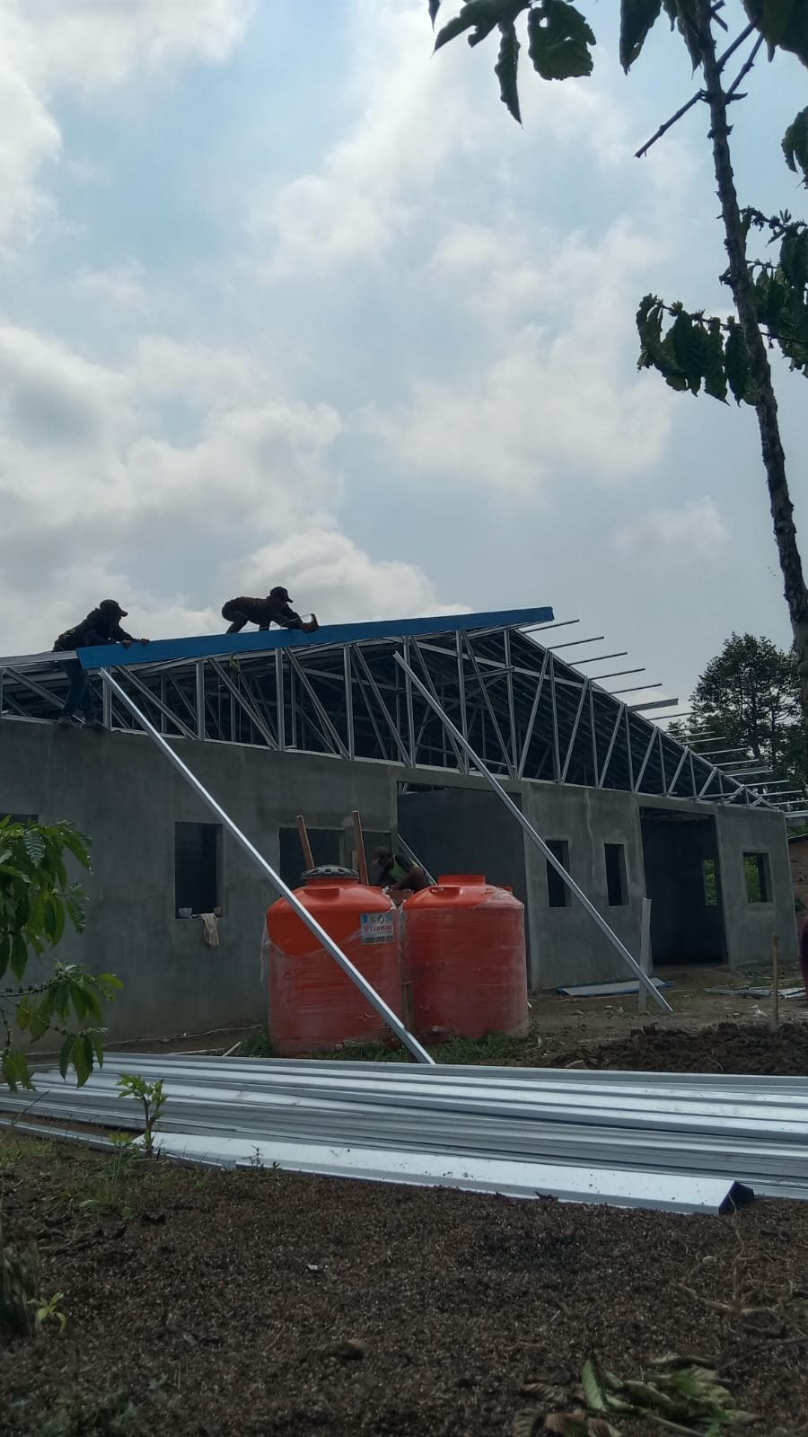 Dokumentasi hasil pekerjaan baja ringan