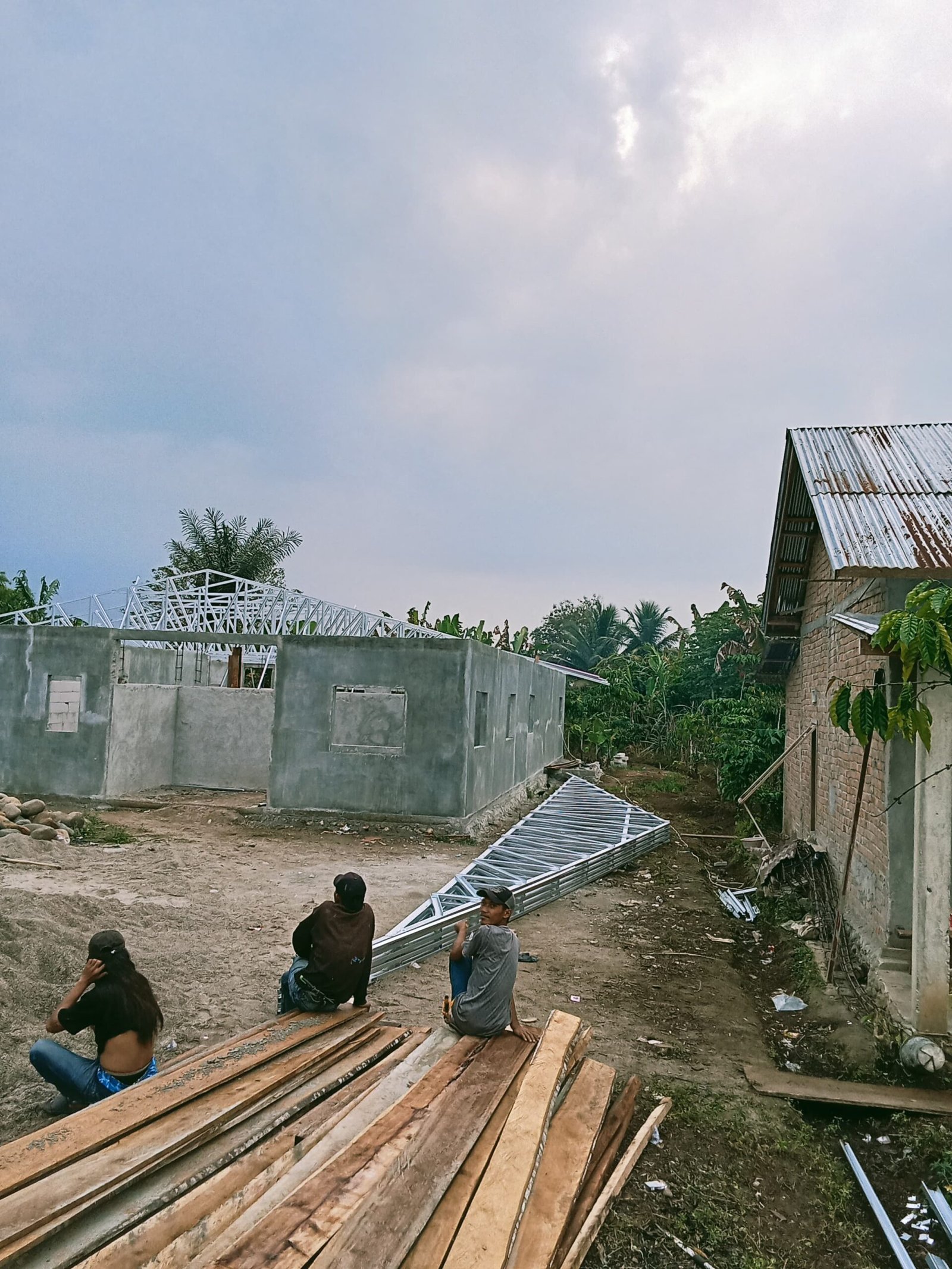 Dokumentasi hasil pekerjaan baja ringan