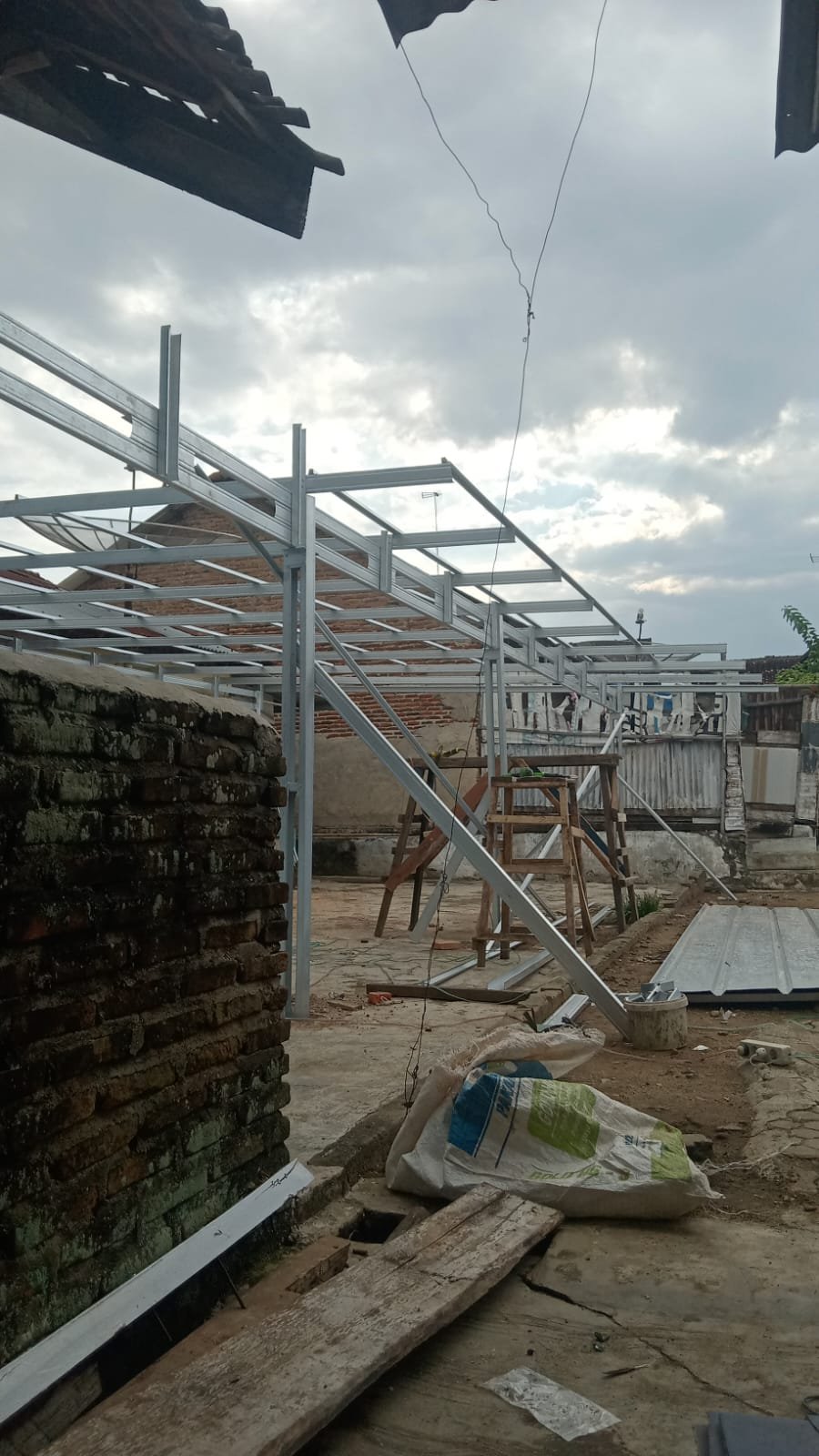 Dokumentasi hasil pekerjaan baja ringan
